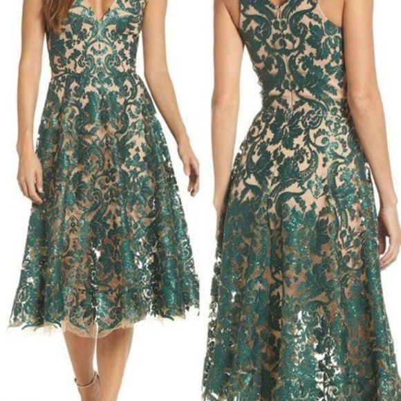 dress the population blair sequin lace dress
